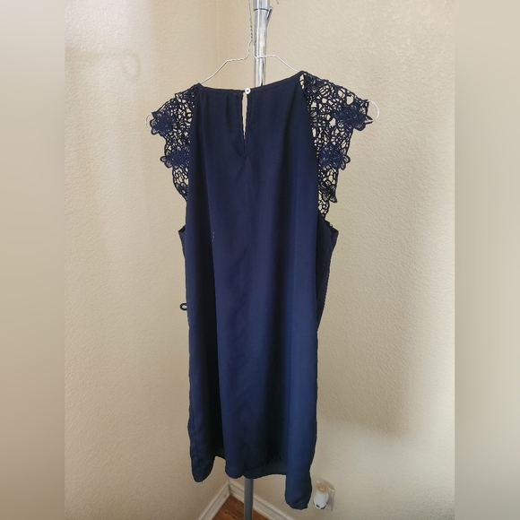 Forever 21 Sleeveless Pullover  Dress - Picture 2 of 3